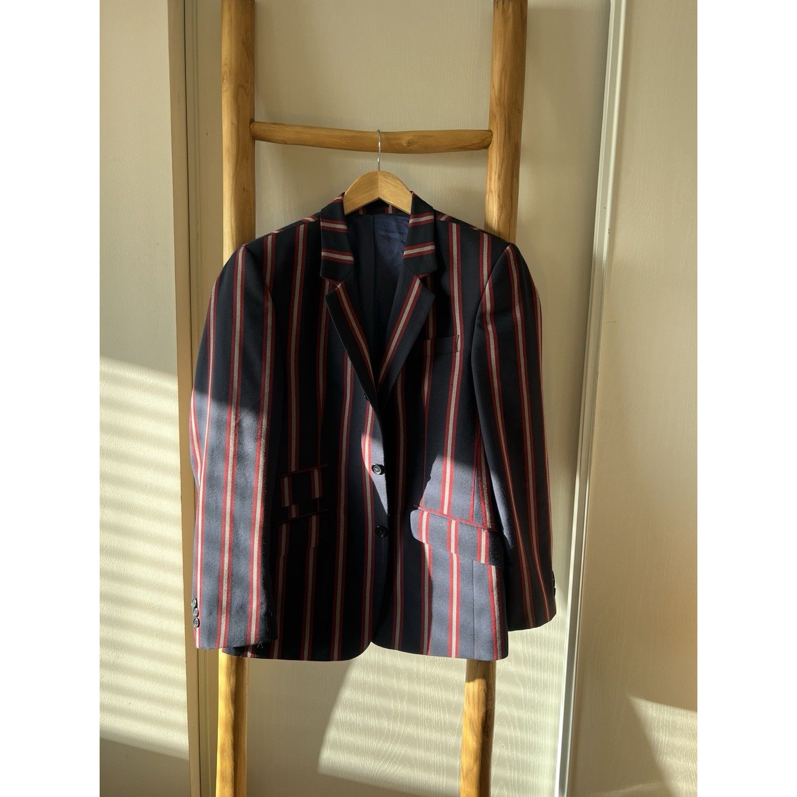 Merc London Striped Navy/Red Lined 3-Button Blazer Regular Fit 38 Mpn